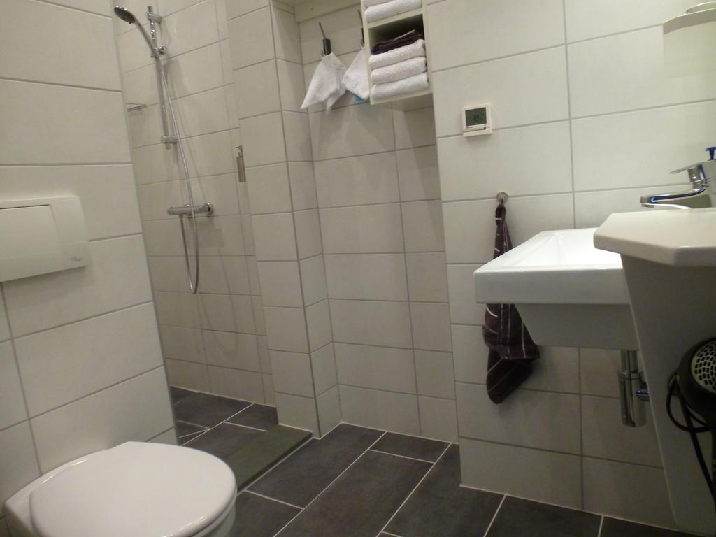 Achter De Beukenboom Bed & Breakfast Roden Ruang foto